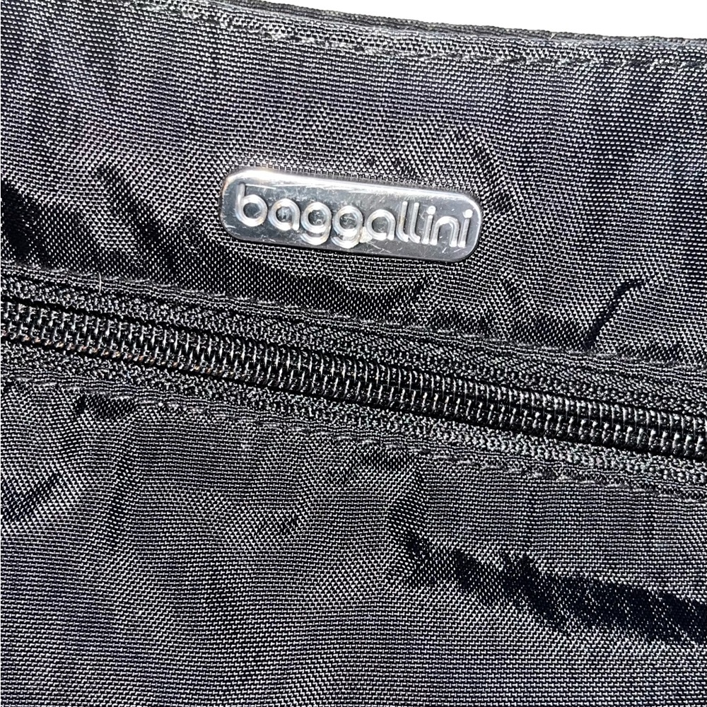 Baggallini Black Crossbody Bag - Picture 2 of 12